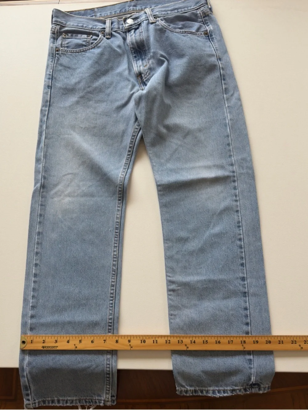 EUC Levi's Men's 505 Straight Fit Light Blue Jeans 30x29 (KB5)